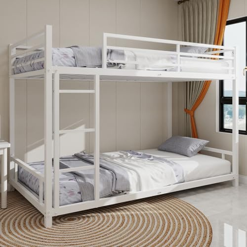 KOMHTOM Lit Superposé 2 Places avec Barrières de sécurité, échelles et Sommier à Lattes en Métal - Cadre de Lit Moderne pour Enfants et Adolescents (Blanc, D)