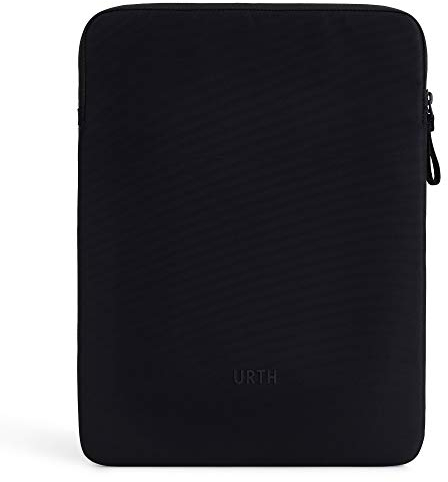 Urth Naos Laptop Sleeve - 13-14 Inch Padded, Water Resistant, Recycled Laptop Case Compatible with MacBook Air/Pro (Schwarz)