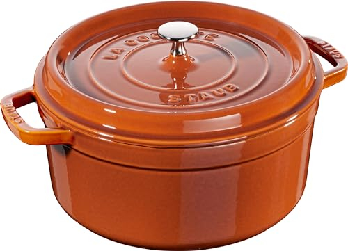 STAUB Gusseisen Bräter/Cocotte, Rund 24 cm, 3,8 L, Aromaregen Funktion für optimale Befeuchtung, Für alle Herdarten inkl. Induktion & Backofen, Zimt