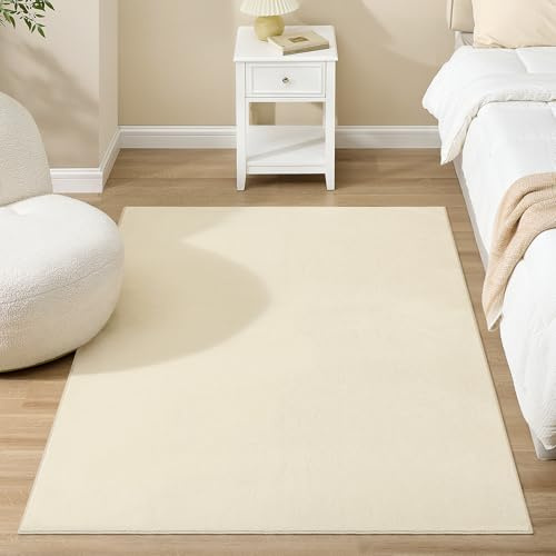 SONGMICS Tapis Décoratif, 120 x 170 cm, Tapis de Salon, Antidérapant, Décoration Intérieure, pour Salon, Chambre, Lavable en Machine, Style Moderne, Beige Cappuccino TAR012LZ02