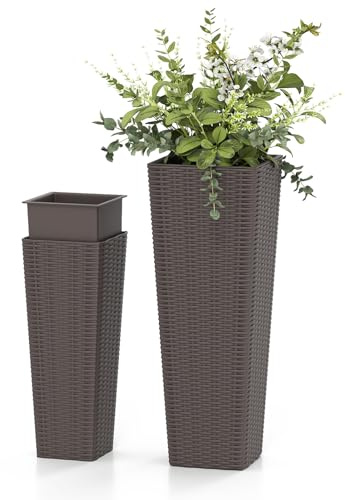GOPLUS Juego de 2 Maceteros Altos para Plantas Exteriores, Grandes Plantas Cónicas con Bandejas Interiores, Agujeros de Drenaje, Macetas Decorativas de PP para Porche, Terraza, Jardín (Marrón)