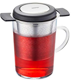 GEFU Teefilter SAVORO | Dauerfilter für losen Tee mit Deckel & Tropfschale | Eintassen-Teesieb aus Edelstahl & Silikon | Aromaschonend & spülmaschinengeeignet