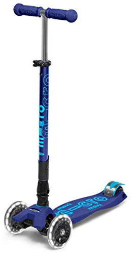 Micro Kickboard Maxi Deluxe Scooter, faltbar, LED, 3 Räder, Lean-to-Steer, Schweizer Design, mit bewegungsaktivierten Leuchtrollen, für Kinder von 5-12 Jahren - Marineblau