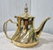 Arabische Teekanne aus Edelstahl mit integriertem Filter, traditionelles Modell mit Gravur, klassisches goldenes Arabe-Design