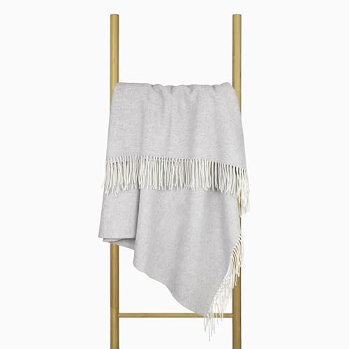 Merino Wolldecke 140x200 – Weiche Merino Decke mit 10% Kaschmir – Luxuriöse Schafwolldecke mit Tasseln – Warme Wolldecke für Sofa, Bett & Outdoor – Stylish Weiche Kuscheldecke - Nostra Wolldecken