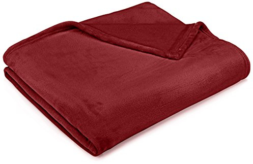 Amazon Basics Überwurf Kuscheldecke, Nicht beheizt, aus weichem, samtigem Plüsch, 168 x 229 cm, Burgunderrot