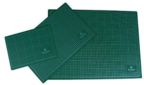 RAYHER HOBBY Rayher Schneidematte, selbstheilend, 45 x 30 cm, 3-lagig, Stärke 0,3 mm, robust und langlebig, Schneideunterlage, Arbeitsunterlage für Schneide-, Schreib- und Bastelarbeiten, 8923500