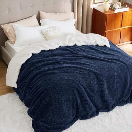 BEDSURE Sherpa Decke Marine Blau - Warme Dicke Kuscheldecke Flauschig, Sofadecke Couchdecke Winterdecke, Wohndecke 220x240 cm XXL Wohn- & Kuscheldecken