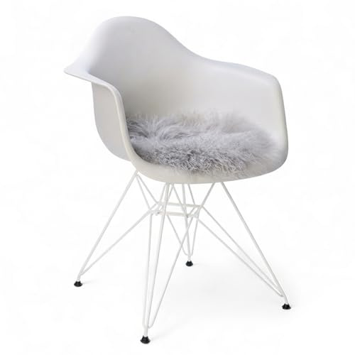 LIRA Deko Sitzkissen – 100% echtes tibetisches Lammfell Sitzkissen aus für runde oder quadratische Sitze | Hellgraues Stuhlkissen 83 x 83 cm für den täglichen Gebrauch an Esstischen und Küchenbereich