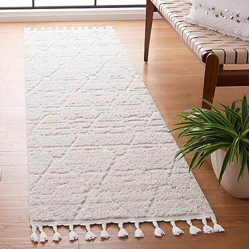 SAFAVIEH Marrakesh Collection Runner Rug - 2'2 x 6', Beige, Moroccan Trellis Design with Tassel Detail, Non-Shedding & Easy to Clean, Ideal for Hallway, Foyer, Entryway, Bedside (MRK517C)