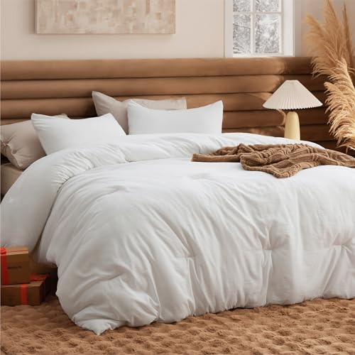 Bedsure King Comforter Set, White Soft Prewashed Bedding for All Seasons, 3 Pieces GentleSoft™ Bed Set, 1 Lightweight Comforter (104x90) and 2 Pillowcases (20x36)