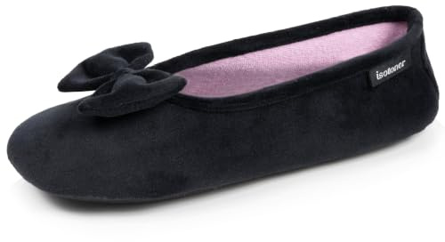 Isotoner Chaussons Ballerines femme confort à mémoire de forme | Pantoufle Velours Mousse à mémoire de forme qui épouse le pied pour un confort personnalisé durable.