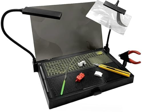 MYTTESA Mesa de ensamblaje de Modelos portátil for Corte y ensamblaje de Modelos, Banco de Trabajo for Hacer Modelos con Luces LED, lupas, cajón móvil y tapete de Corte Artesanal