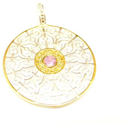 Kedjehänge, hänge förgyllt silver, motiv mandala, med Peridor sten, gjord av sterling silver filigran, delvis guldpläterad, gåva, smycken, damer, skyddssymbol
