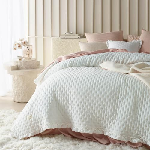ROOM102 ROOM99 Molly Colcha Decorativa Elegante en Color Crudo 170 x 210 cm, Manta versátil como cubrecama o cubresofá, diseño Acolchado, Ideal como Colcha para Cama o sofá
