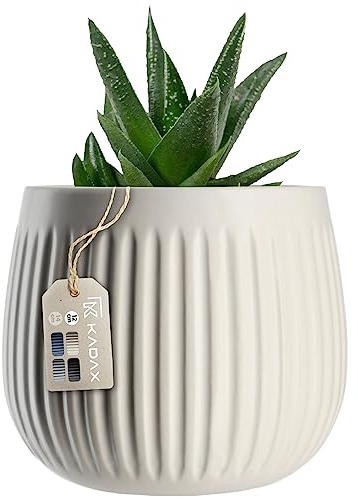 KADAX Blumentopf, Keramikpflanztopf mit Dekoprägungen, Pflanztopf in 4 Farbvarianten, Blumenkübel für Zimmerpflanzen aus Keramik, Übertopf im Zeit-losem Design (12cm, Weiß)