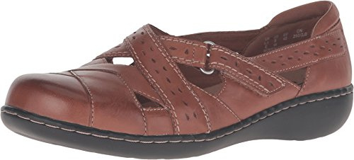 Clarks womens Ashland Spin Q Slip On Loafer, Tan, 7.5 US