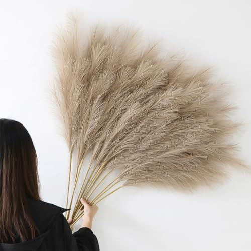 YiYa 12 Pcs Erba di Pampa Decorativa 113cm Decorazione Pampas Secca Grande Fiori Secchi Decorativi per Vaso per Soggiorno, Casa, Pavimento, Vaso, Decorazione Boemia (Marrone)