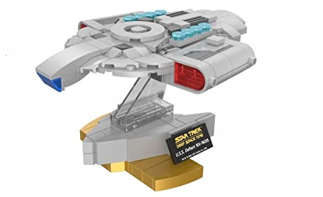 BlueBrixx Pro - Star Trek USS Defiant NX-74205 - Sci-Fi Modellbausatz für Kinder und Erwachsene, Klemmbausteine-Set aus 238 Teilen, Lizenziertes Kult-Raumschiff aus Deep Space Nine, 104567