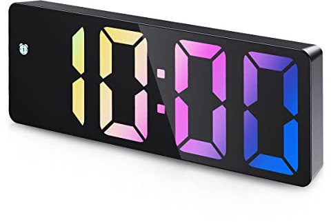 Criacr Réveil Numérique, Petit Reveil Matin avec Écran LED Affiche Température et Date, Reveil Digital avec Snooze, Commande Vocale, Alimenté par USB/Batterie, Boîtier Noir et Chiffres Colorés