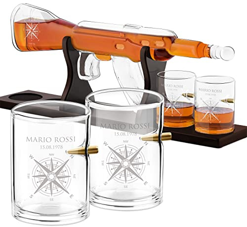 Maverton Caraffa per whisky in vetro a forma di fucile - incisione personalizzata - Decanter in vetro da 800 ml + 4 bicchieri da 300 ml - Set bicchieri whisky - idea regalo per Lui - rosa dei venti