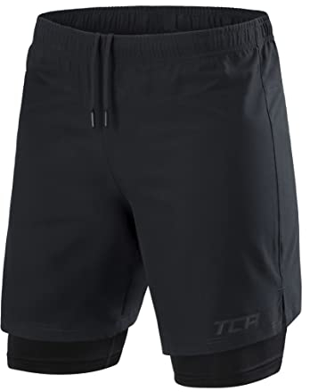 TCA Ultra Sporthose Herren kurz 2 in 1 mit Tasche - Kurze Sport Shorts Trainingshose mit Taschen - Laufhose mit Kompressions Innenhose und Reißverschluss Handytasche - Schwarz, M