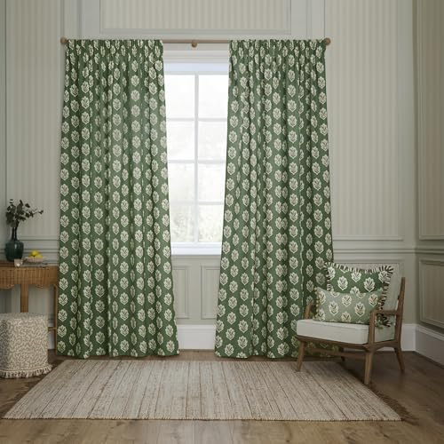 Sanderson Sessile Leaf Room Darkening Pencil Pleat Curtain Pair – Lined Botanical Oak Leaf Drapes (Leaf Green - 168x137cm)