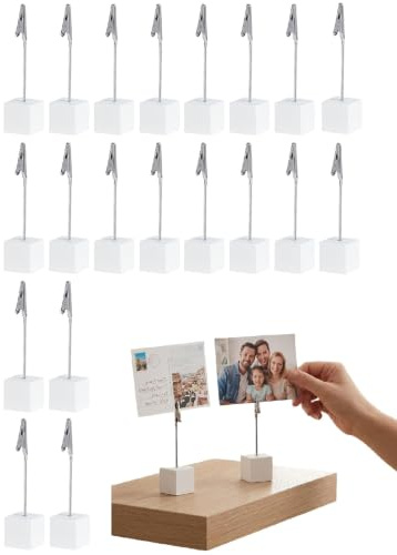 RAVNIX Lot de 20 Porte-Photos avec Pince en Bois Blanc | Support Photo Carré en Bois pour une Stabilité Optimale | Porte-Noms pour Photos, Cartes de Table – Bureau, Mariage, Décoration, Photostand