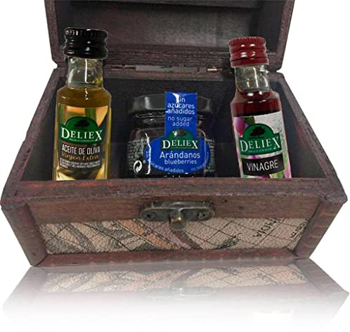 Baúl grande de madera y motivo de mapas con miniatura de aceite y vinagre, y tarro de mermelada de arándanos (Pack 24 ud)