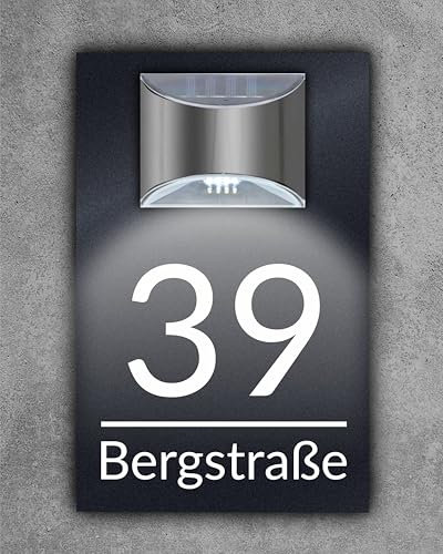 Premium Hausnummer beleuchtet mit LED Solar | individuell anpassbar | Acrylglas Anthrazit Matt | 3D Effekt | Wetterfest H1023