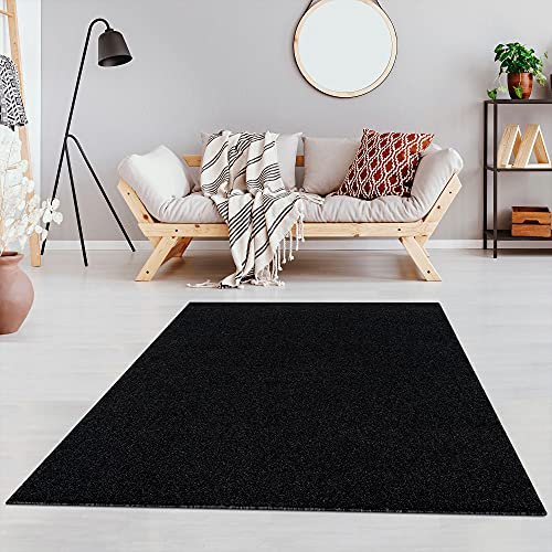 Fashion4Home Teppich Wohnzimmer – Einfarbig, Uni Teppich fürs Kinderzimmer, Schlafzimmer, Arbeitszimmer, Büro, Flur und Küche - Kurzflor, Anthrazit-Schwarz, Größe: 120x170 cm