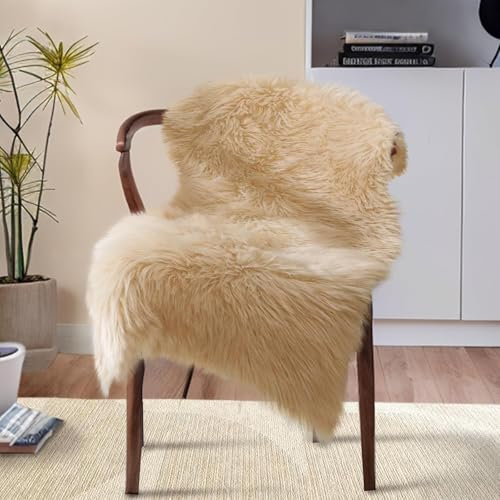 JXLOULAN Fluffy Faux Fur Sheepskin Rug Light Brown 50 x 80 cm, Ultra Soft Area Rugs Machine Washable for Bedroom Living Room Décor