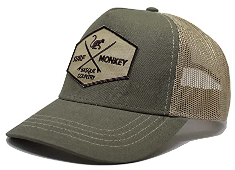 DRESSED IN MUSIC PLAY WITH ME Gorra Tipo Trucker - Visera Curvada - Diseño 5 Paneles - Parche Cosido Parte Frontal - Cierre Ajustable Snapback - Corona de Perfil bajo (Verde/Beige)