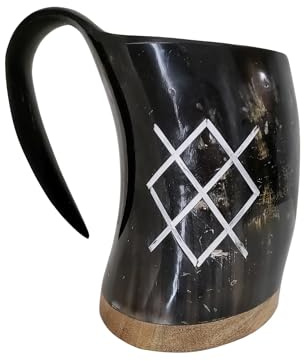 Viking By Heart Real Oxhorn 15-18 cm lång, vikings drickande horn mugg med träbas, graverad med Odin's Spar, 57 ml kapacitet, handgjord hornmugg unika ölgåvor för män, kvinnor