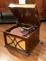 Grammofono originale di lavoro vecchio grammofono con 1 record demo e 5 aghi giallo intagliato