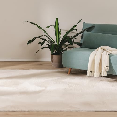 benuta Basic Syntetisk Pälsmatta Furry - Beige 230x330 cm - Mjuk vardagsrum - Antihalk baksida - Tvättbar - Lämplig för golvvärme
