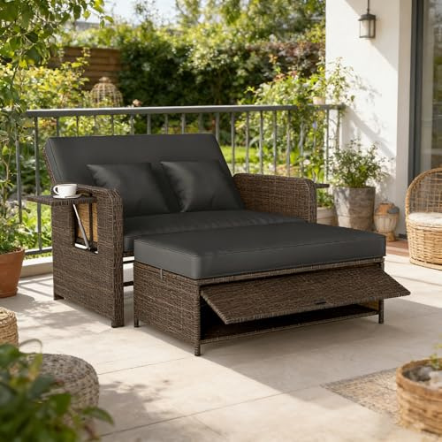 GIANTEX Sofá de Jardín 2 Plazas con Taburete Reposapiés, Muebles Ratán 2 Piezas con Cojines, Mesas Plegables, Respaldo Ajustable en 4 Niveles, Sofá Cama Exterior para Patio Terraza (Marrón+Negro)