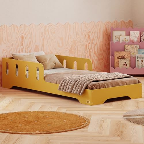 smartwood Barnsäng 70x140 cm med Fallskydd, av Furuträ, Gul, TILA 6 | Montessori golvsäng, ribbotten upp till 230 kg, FSC-certifierad, rundade kanter, enkel montering, från 3 år, 73x143x40 cm