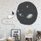 WANDKIND Astronaut Künstler Wandtattoo V309 | handgezeichnet | AUFKLEBER Maler Kindergarten | Wandsticker Kinderzimmer Weltraum Rakete Erde Sterne Raumschiff Planeten Mond Milchstraße (100cm)