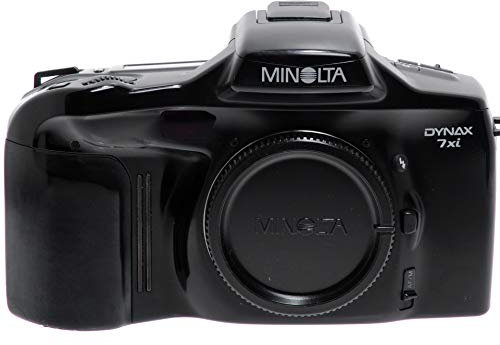 Minolta Dynax 7xi fotocamera reflex professionale a pellicola.