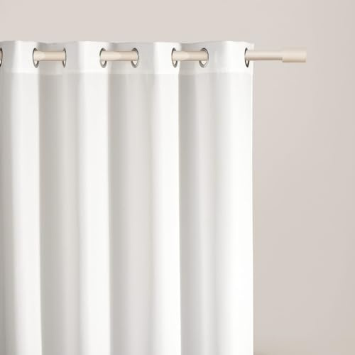 ROOM99 Cortina Aura 140 x 230 cm con Ojales Plateados, Color Crudo, Tela Mate, fácil Montaje y Mantenimiento