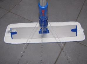 Balai trapèze Lavage à Plat +2 Bandeaux Microfibre + Manche réservoir 1m 40