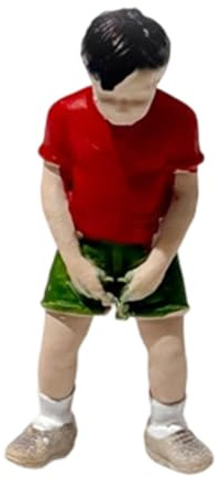 Jiuvaso 1/64 Piccola Figura di Persone, Modello di Persone minuscole da Collezione in Resina per Diorama, Scena Fai da Te del Giardino delle Fate, Ragazzo con La Maglietta Rossa