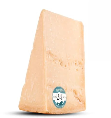 GUSTOEMILIA Mountain Parmigiano Reggiano Ost 24 Månader Lagrad - Idealisk för Pasta, Bröd, Sallader, Snacks och Frukter - Italiensk Lagrad Parmesanost 1,1 lb (500g)