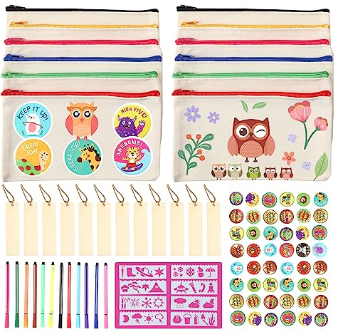 12 Stück DIY Blanko Stoffbeutel Federmäppchen zum Bemalen Basteln Kindergeburtstag Mädchen Mäppchen Bemalen mit 12 Farbigen Stiften Lesezeichen aus Holz 50 Aufkleber 8 Zeichenvorlagen Federmäppchen