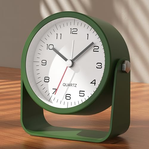 AYRELY® Réveil Analogique 3,5 Pouces – Petit Réveil Rétro Silencieux sans Tic-Tac, Angle Réglable, Réveil Matin à Piles avec Lumière pour Table de Nuit ou Bureau (Vert foncé)