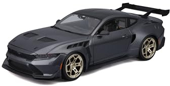 MAISTO Ford Mustang GTD, Special Edition 2025, metallisk grå – modellbil 1:18 original trogen samlarbil leksaksbil med rörliga dörrar, bagageutrymme och huva, från 3 år (531468G)