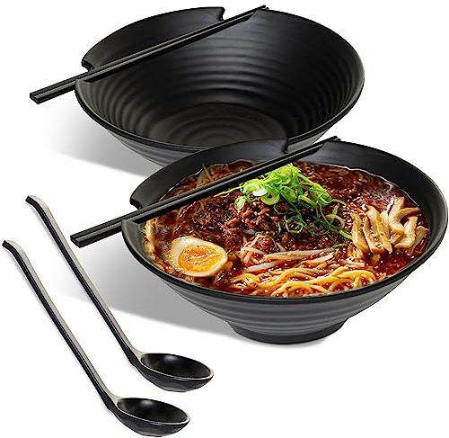 HEFTMAN Japanische Ramenschale 2er Set – elegante 1000 ml Ramenschüsseln, spülmaschinenfest, langlebiges Kunststoff-Nudelschalen-Set – mit passenden Löffeln & Essstäbchen (schwarz)