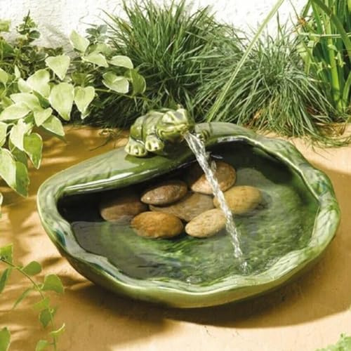 Garden Mile Modern Rock Fall Water Fountain - Solar Powered Resin Recycling Water Feature - Garden Ornaments Outdoor Decorative Centrepiece for Pond, Patio and Lawn Decor (Frog Fountain)
