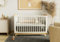 ms factory Babybett Vigo 120x60 cm – Minimalistisches Kinderbett aus Kiefernholz mit ausziehbarer Seitenbarriere – Flexibles Baby Bett im skandinavischen Stil, ideal als Gitterbett & Kinder Bett